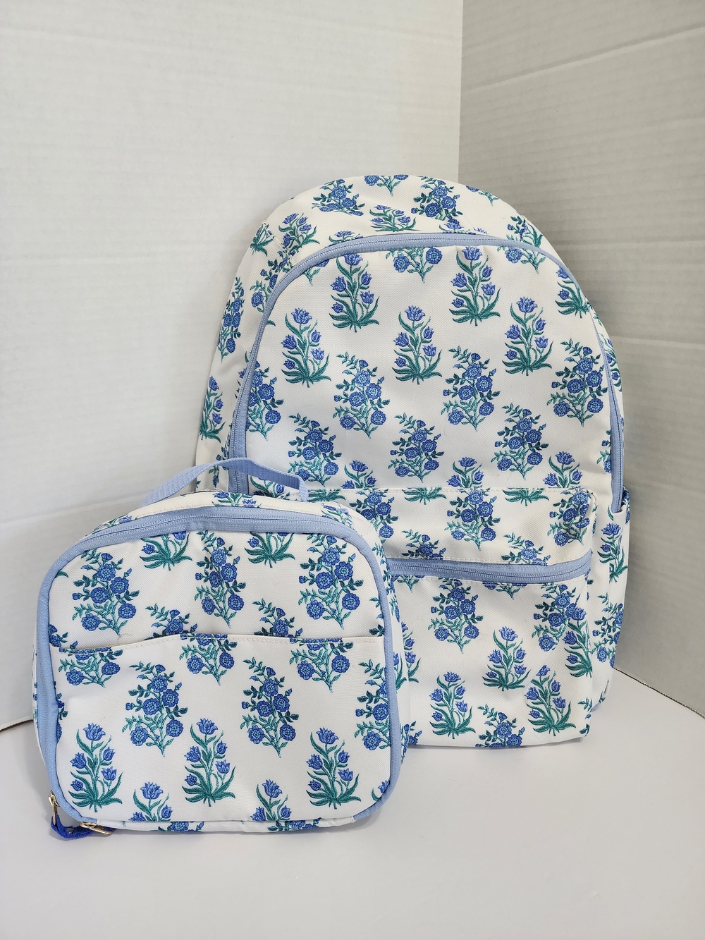 Roller Rabbit Pottery Barn Teen Blue Floral Backpack Lunch Box Set